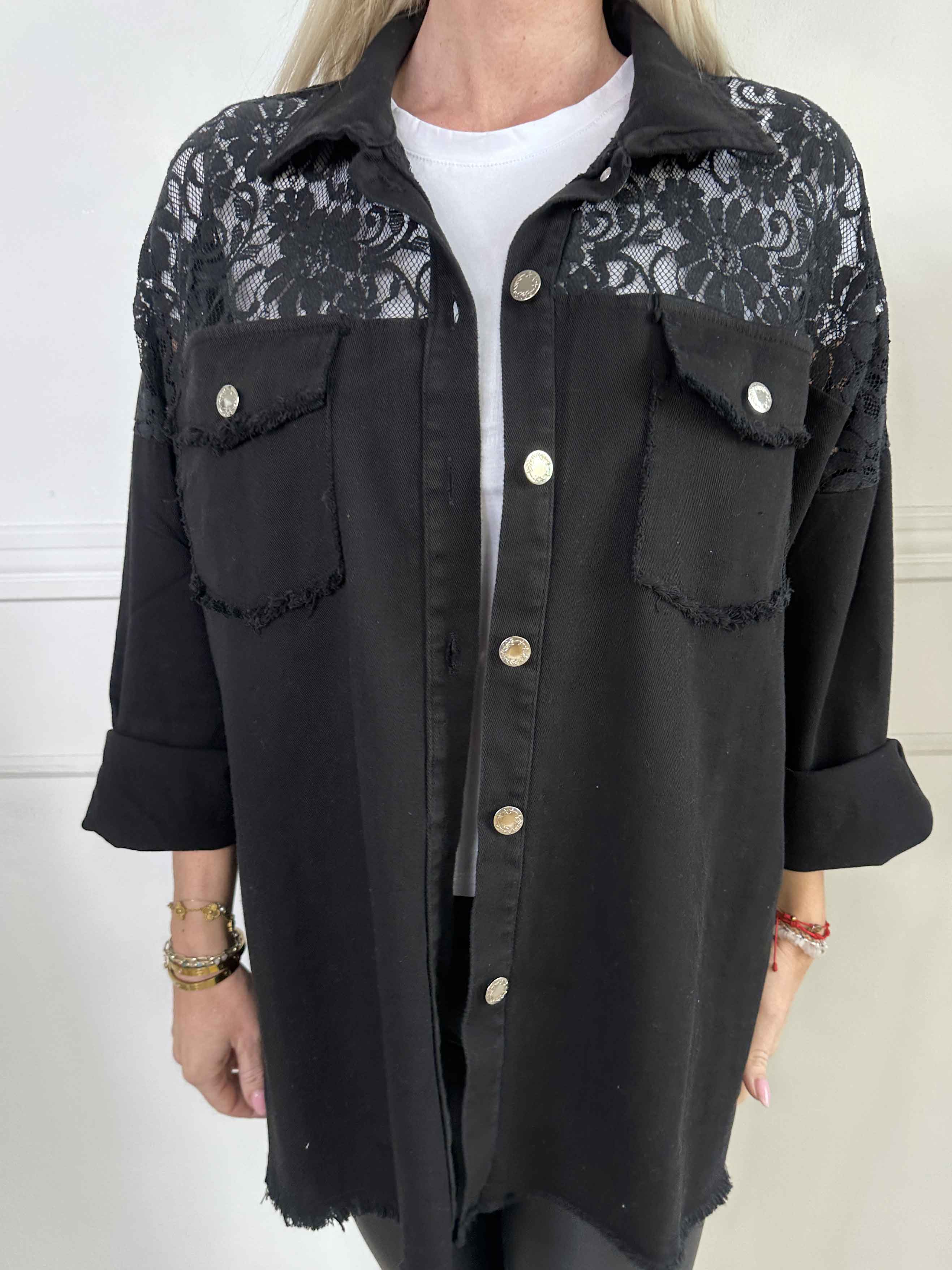 Scarlett - Jeansjacka med axlar av spets